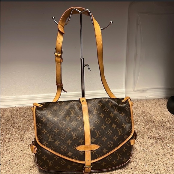Louis Vuitton Handbags - Saumur 30